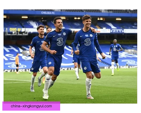 切尔西2627赛季主场球衣亮相 黄色狮徽与蓝色配色惊艳